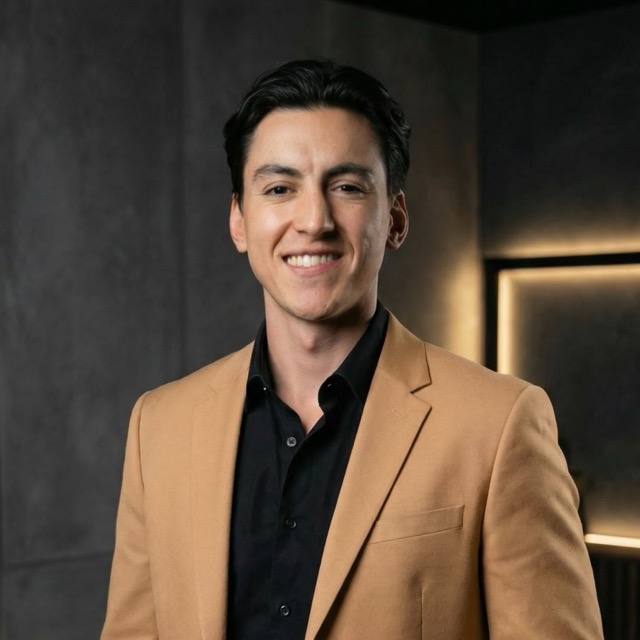 Alessio, Founder of Luxe Agent & DXSRPT Group